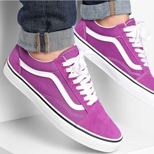Vans Women's Fuchsia Canvas Sneakers
